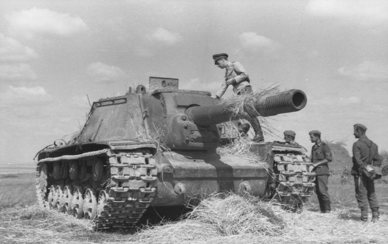 SU-152 1